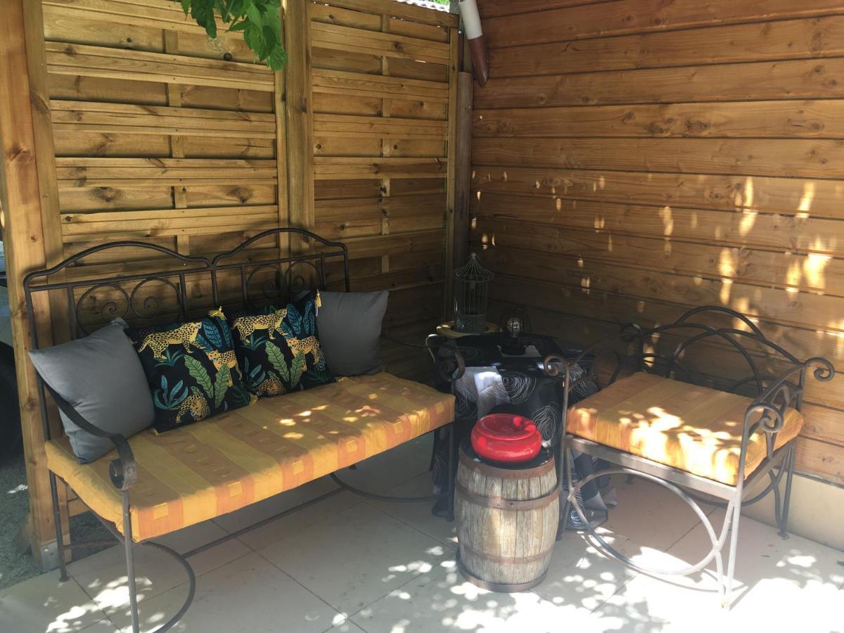 Dependance Privee - Halte Route Apartment Le Thor Exterior foto